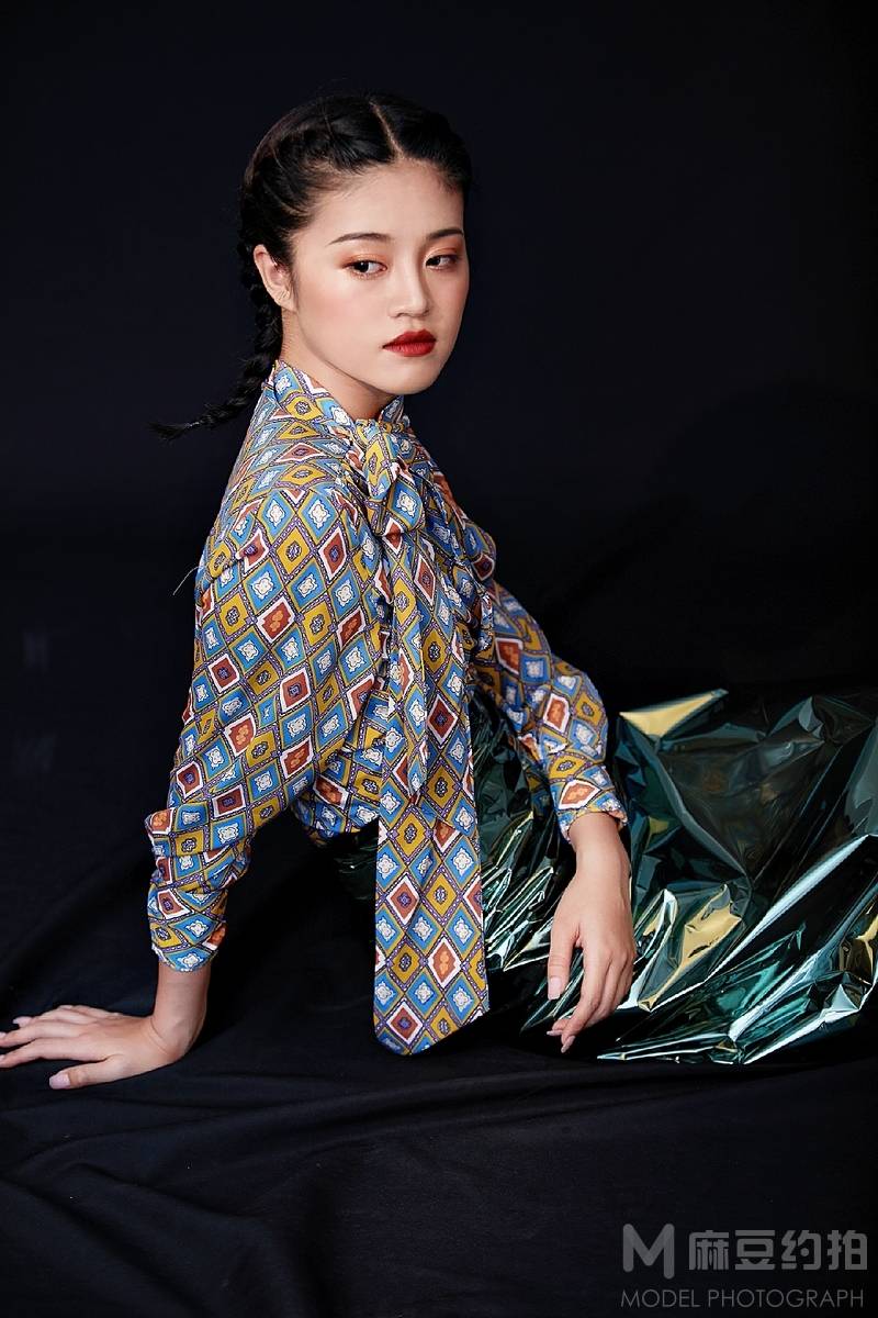 情绪模特