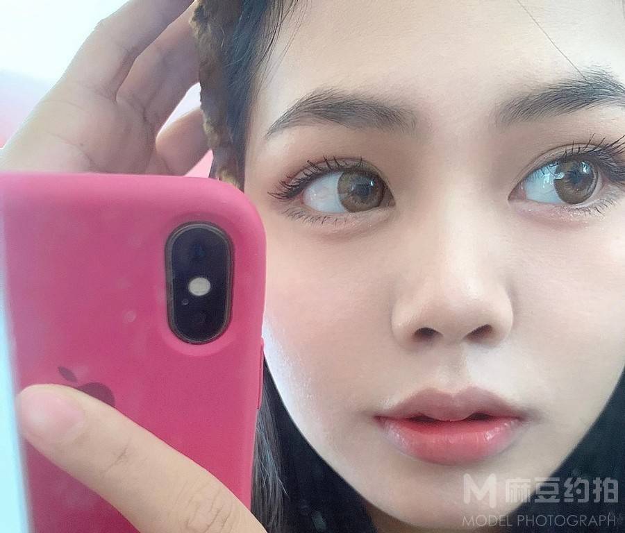 妆容模特