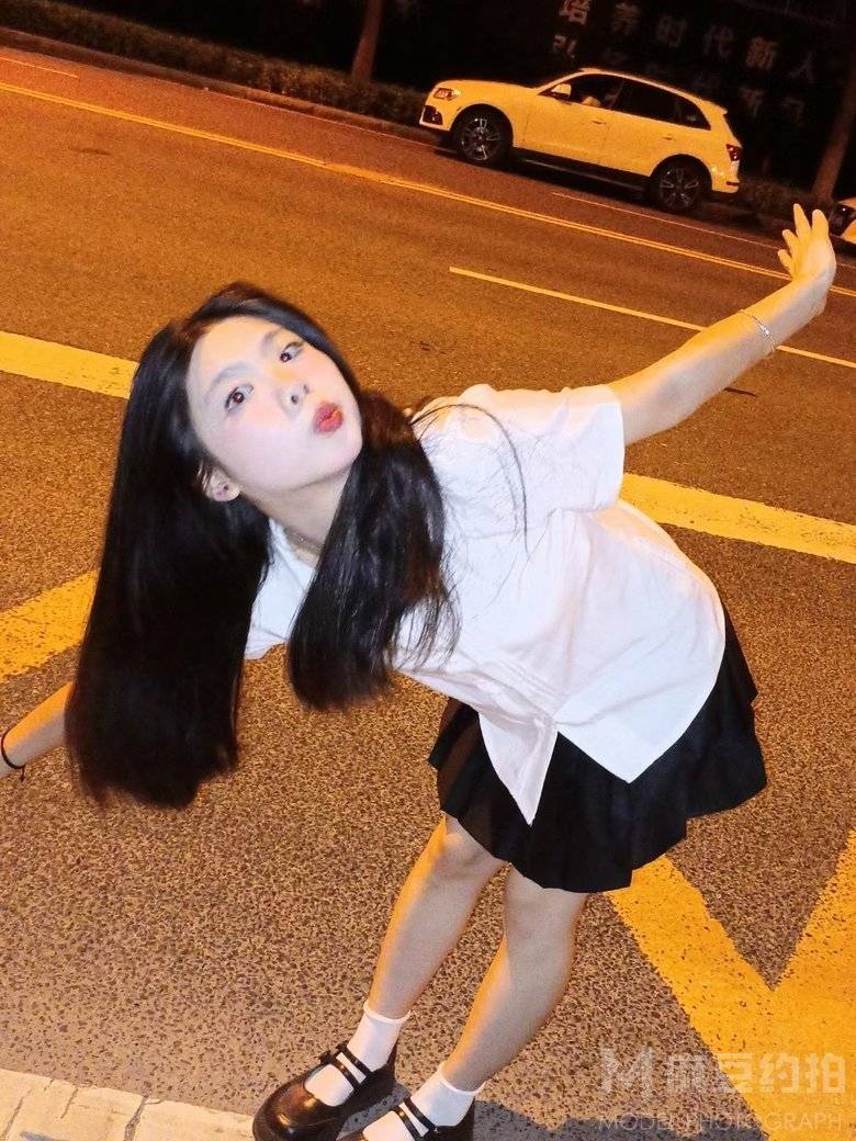 清新模特