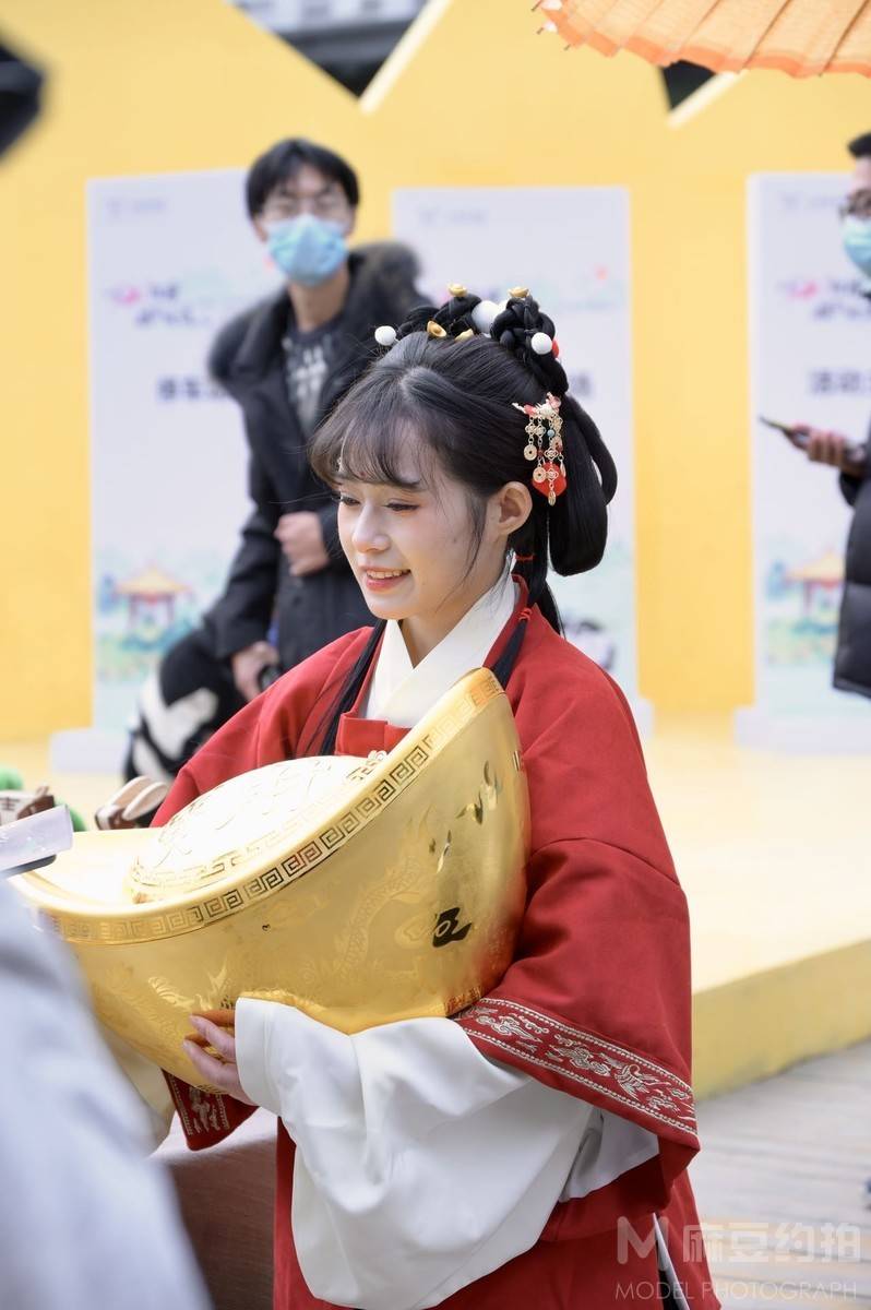 汉服模特