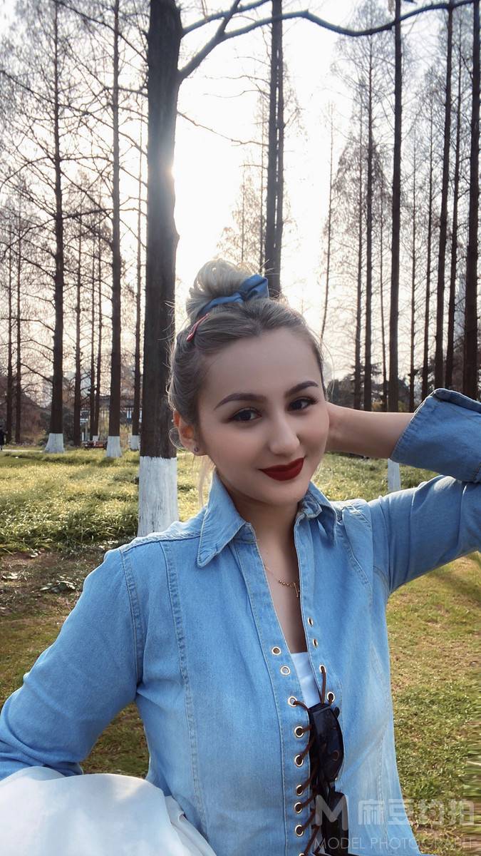 妆容模特
