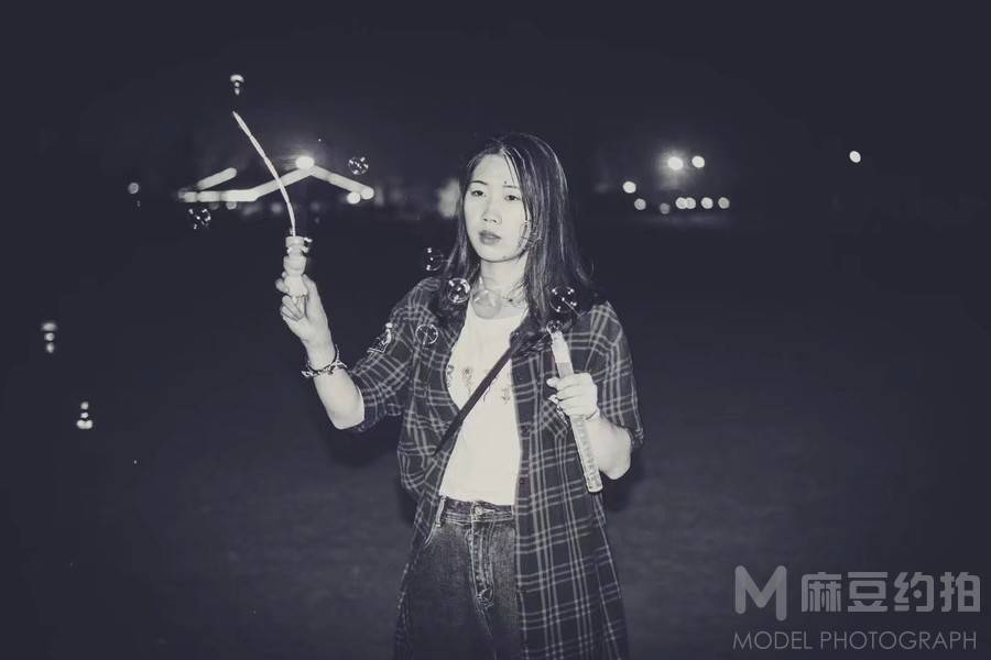 夜景模特