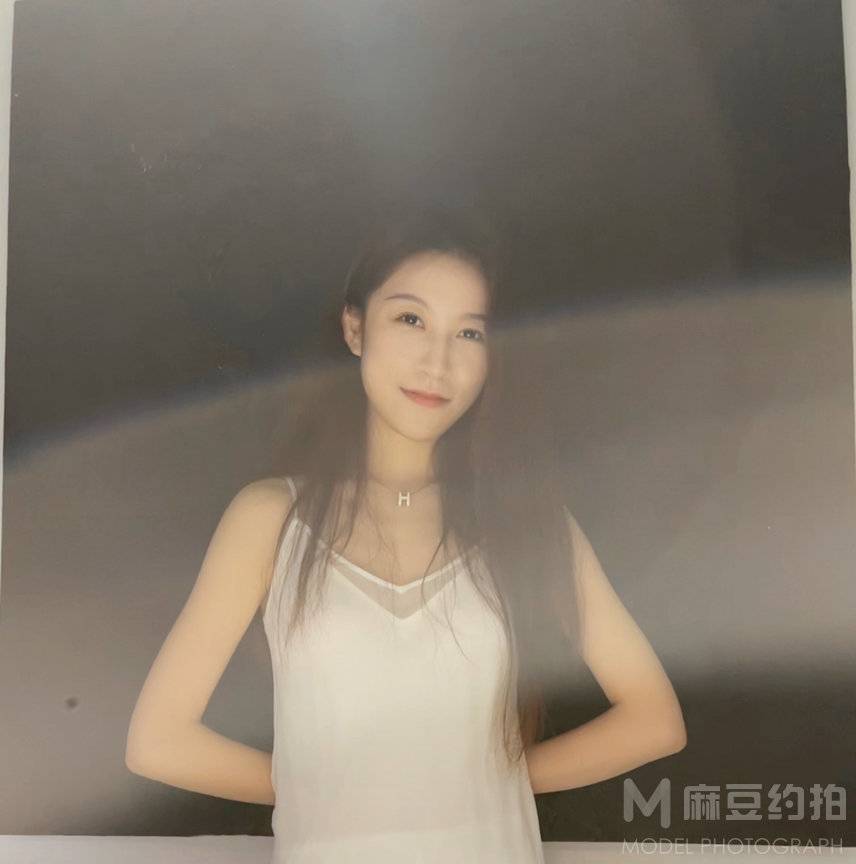 黑白模特