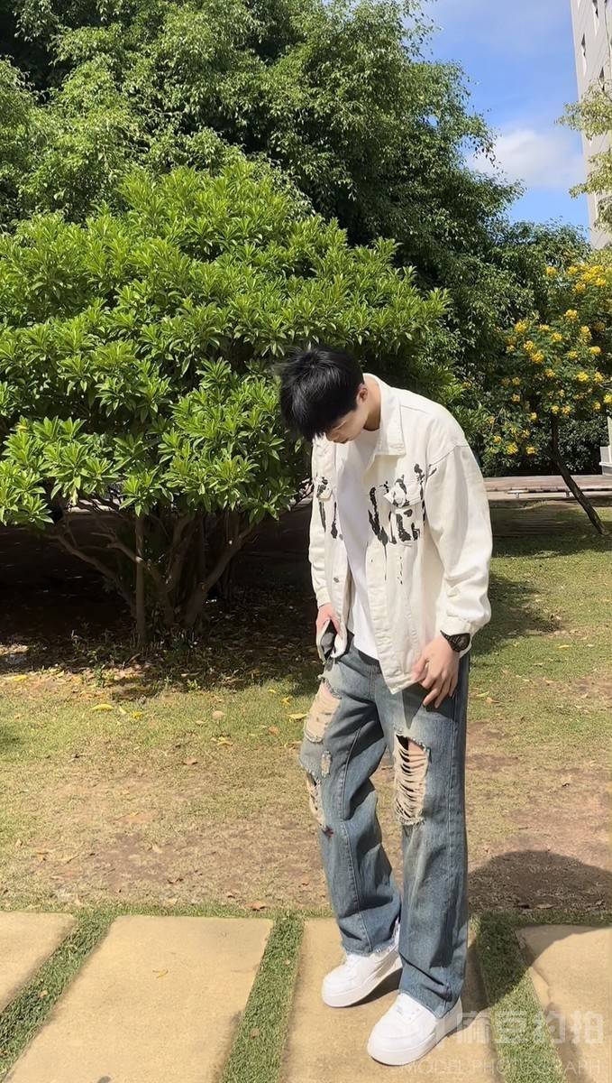校园模特