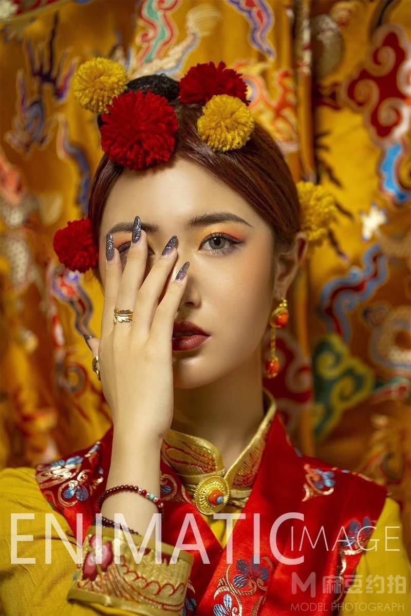 情绪模特