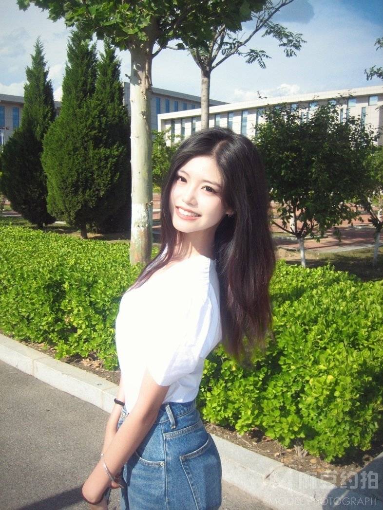 校园模特
