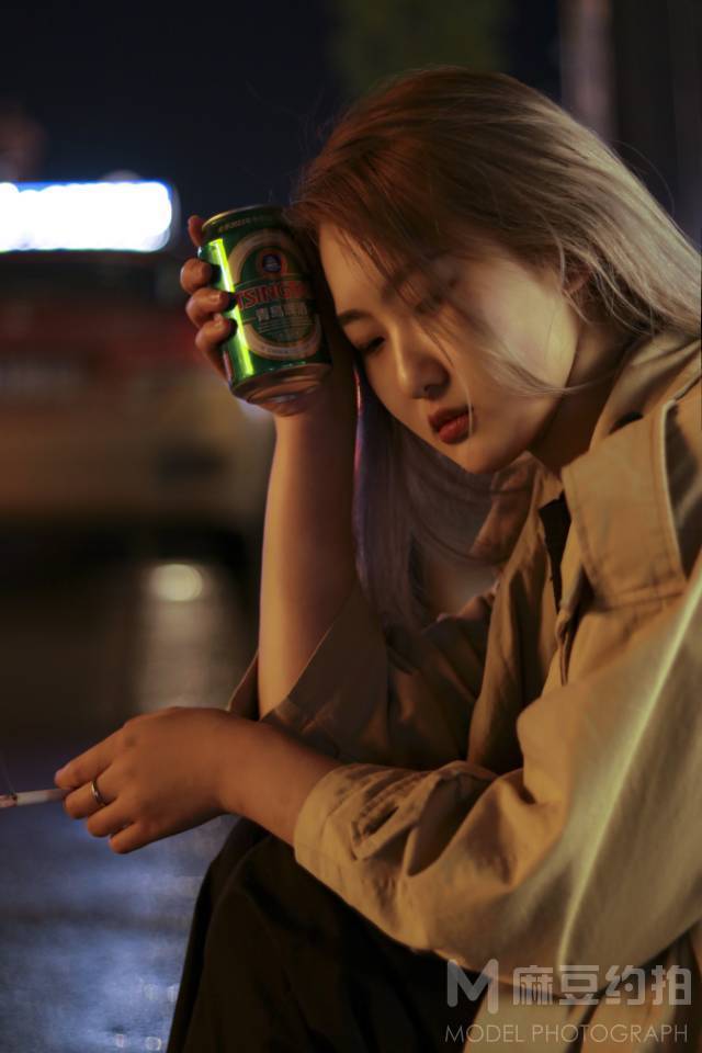 情绪模特