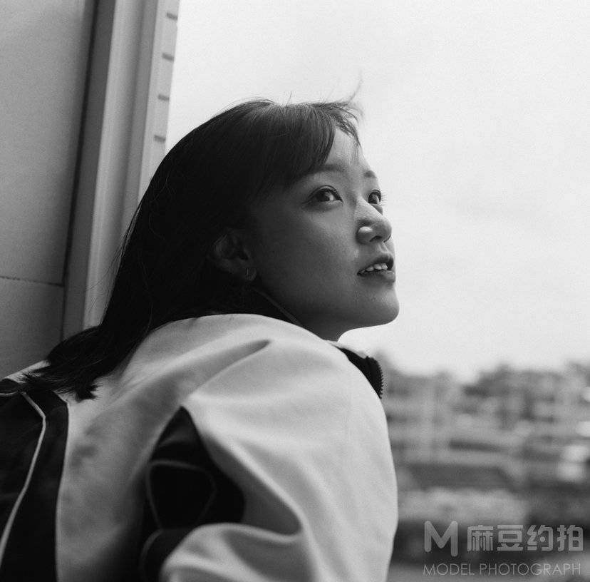 黑白模特