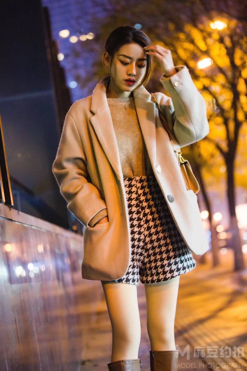 情绪模特