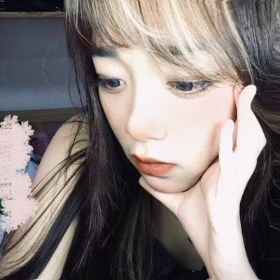 黑白模特