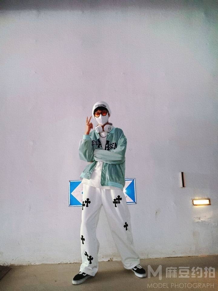 黑白模特