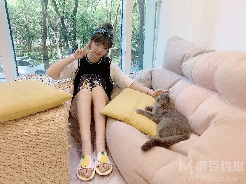 校园模特
