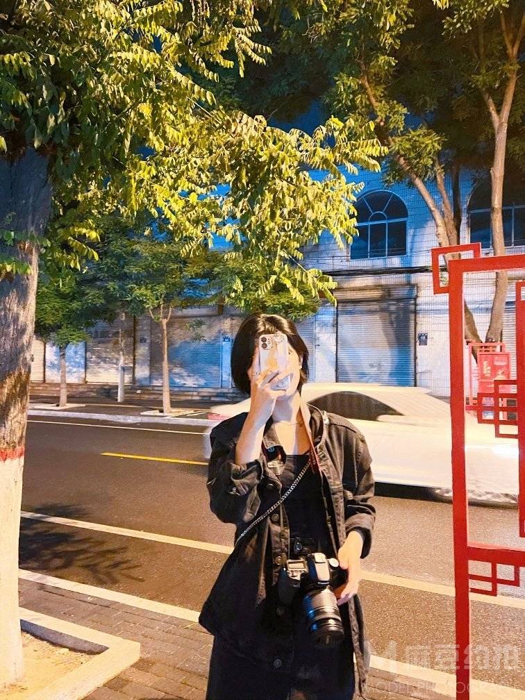 黑白模特