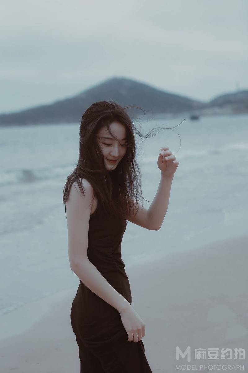 黑白模特