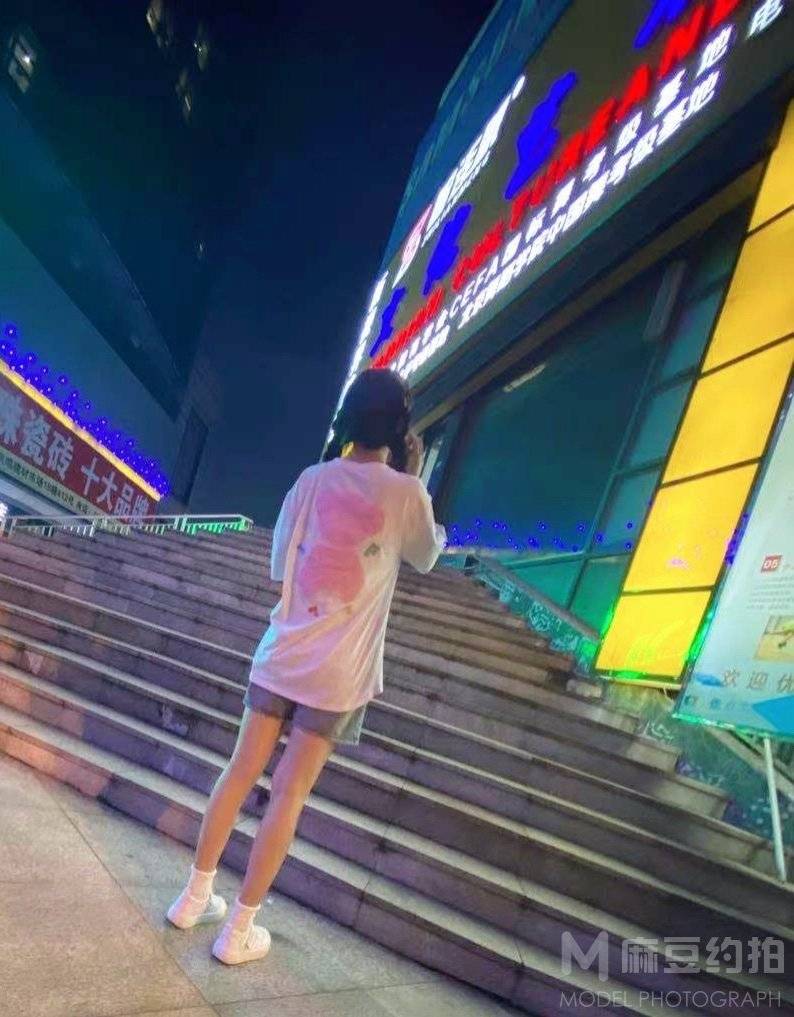 校园模特