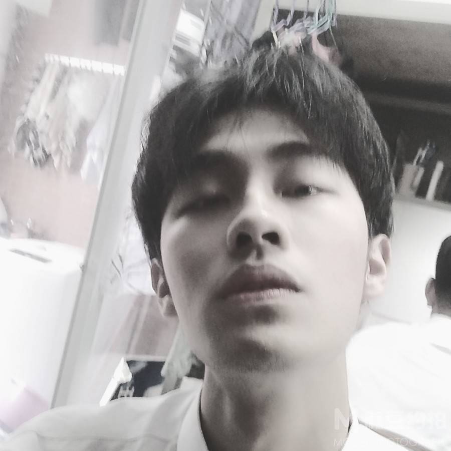 黑白模特