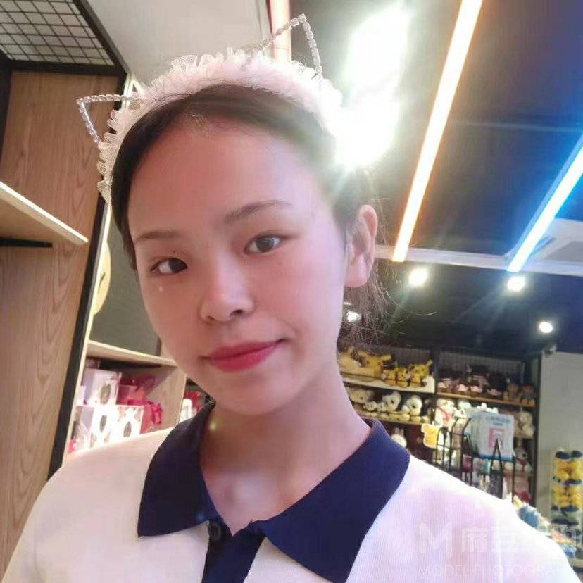 妆容模特