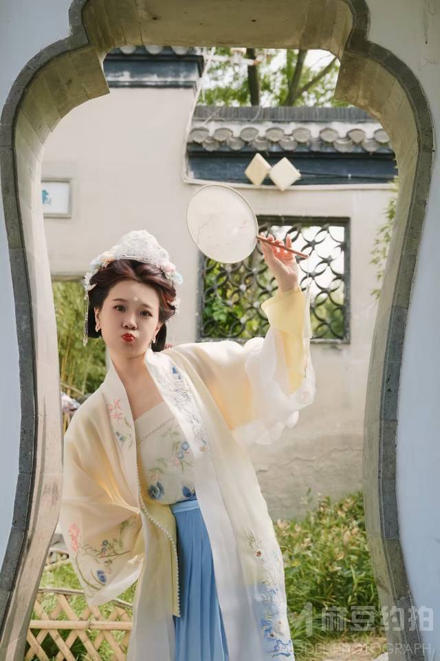 汉服模特