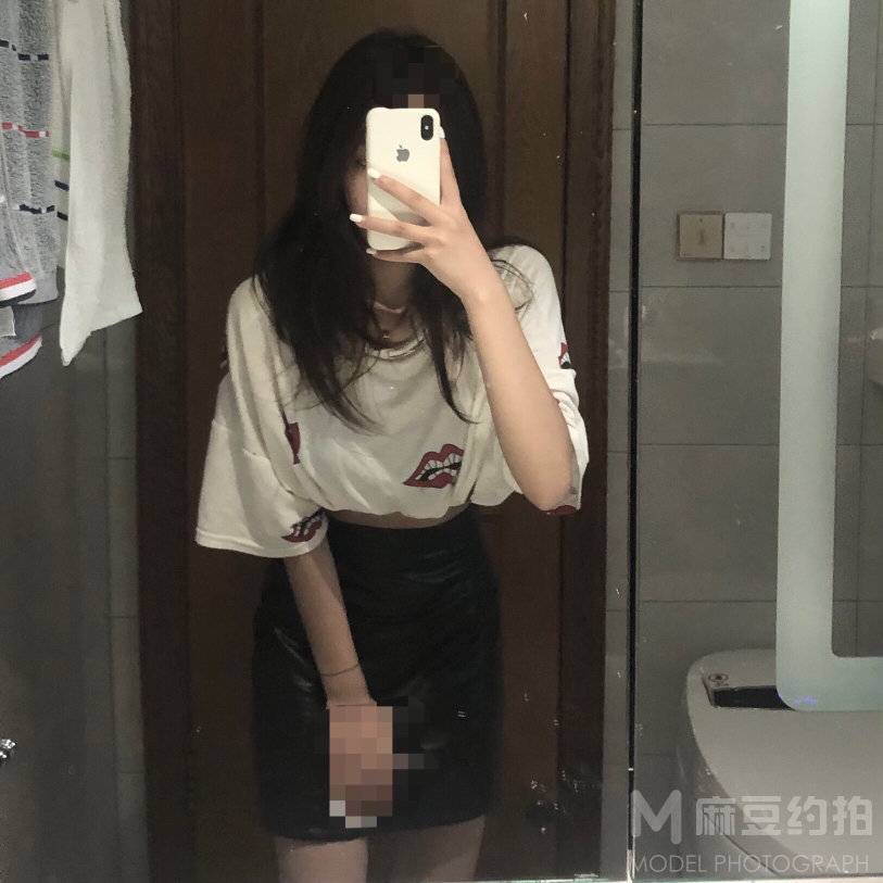黑白模特