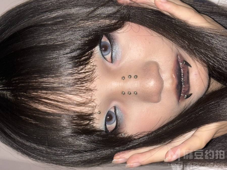 暗黑模特