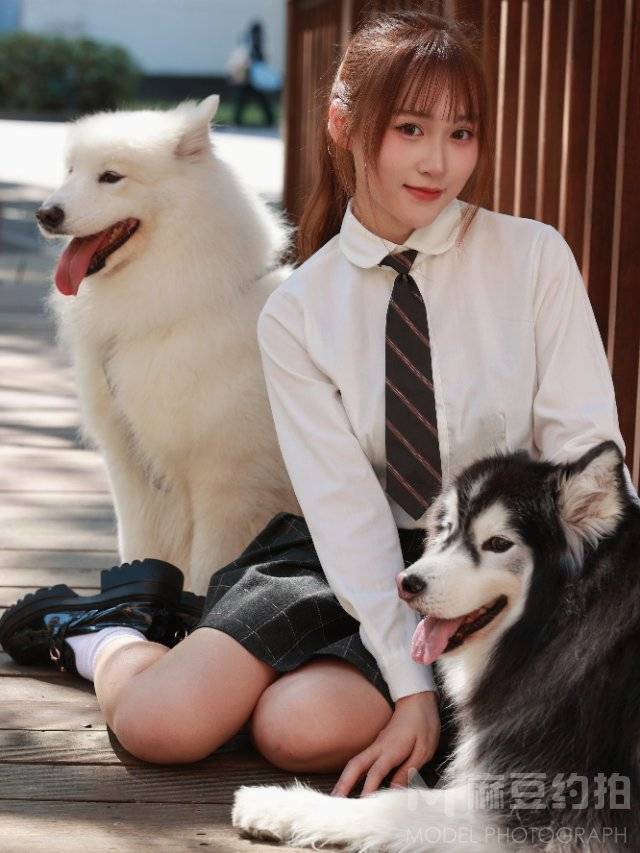 校园模特