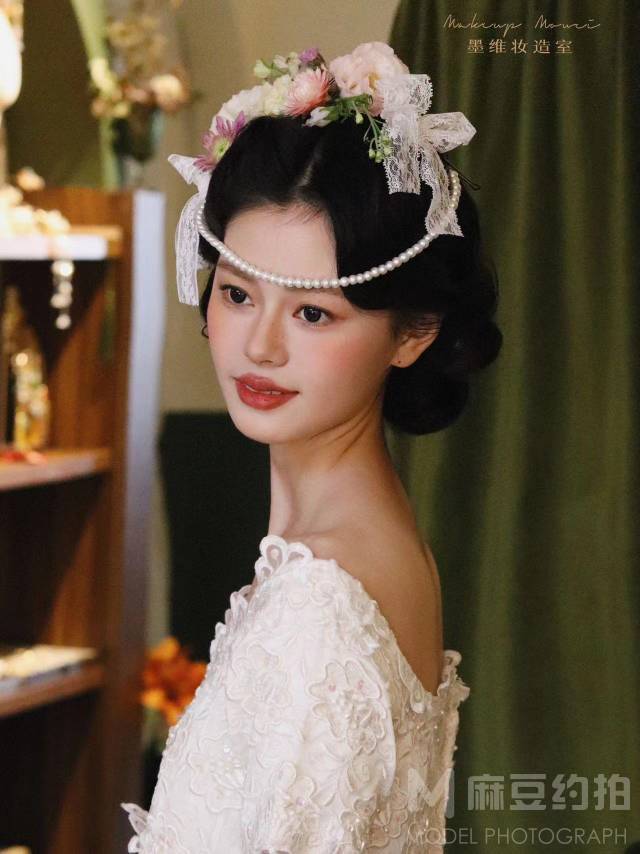 妆容模特