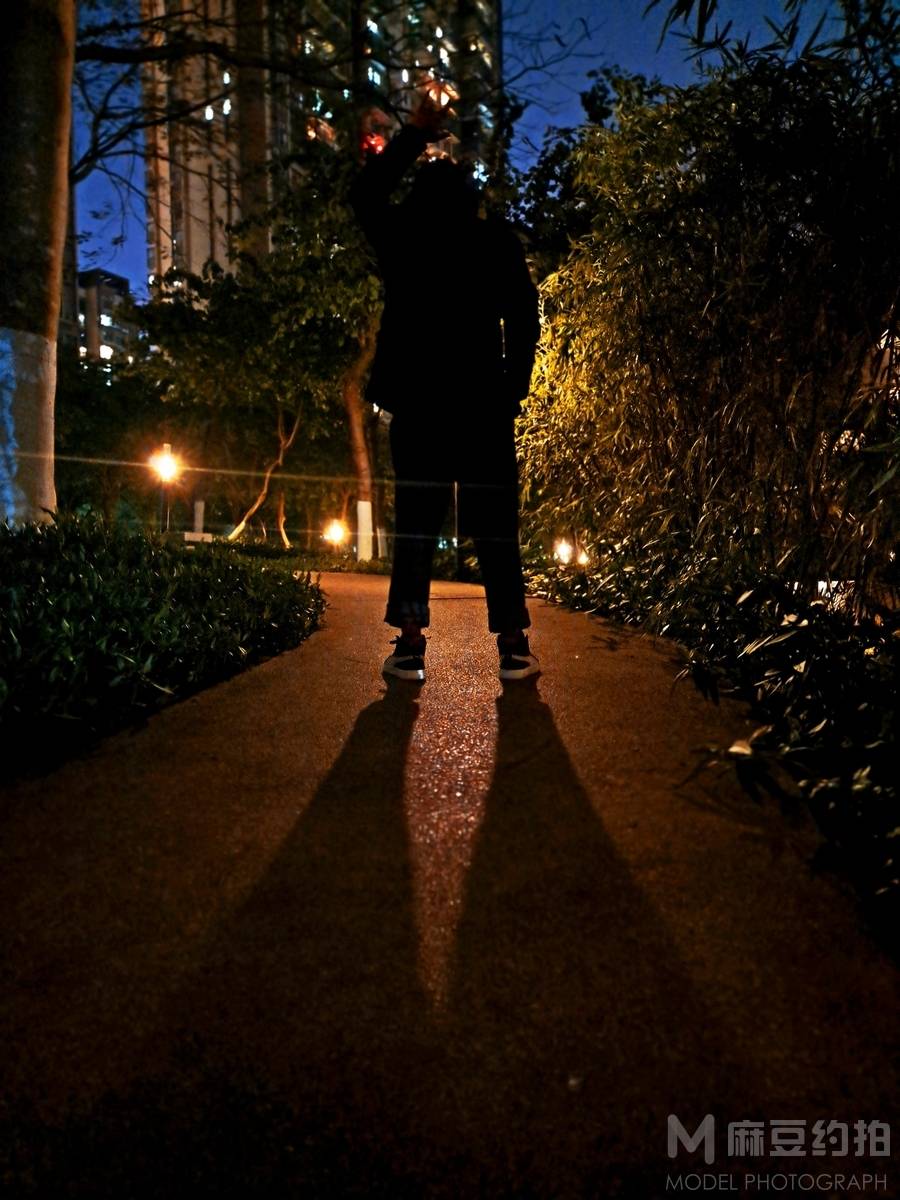 夜景模特