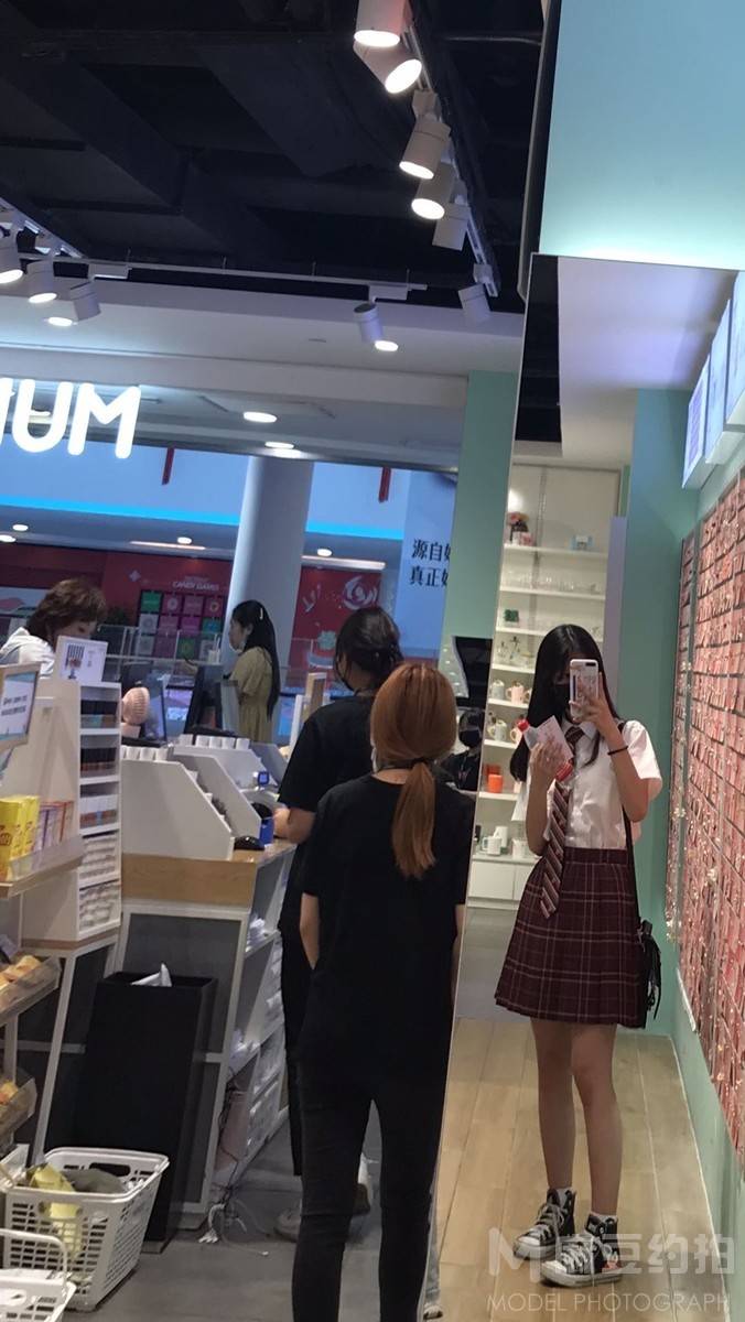 校园模特