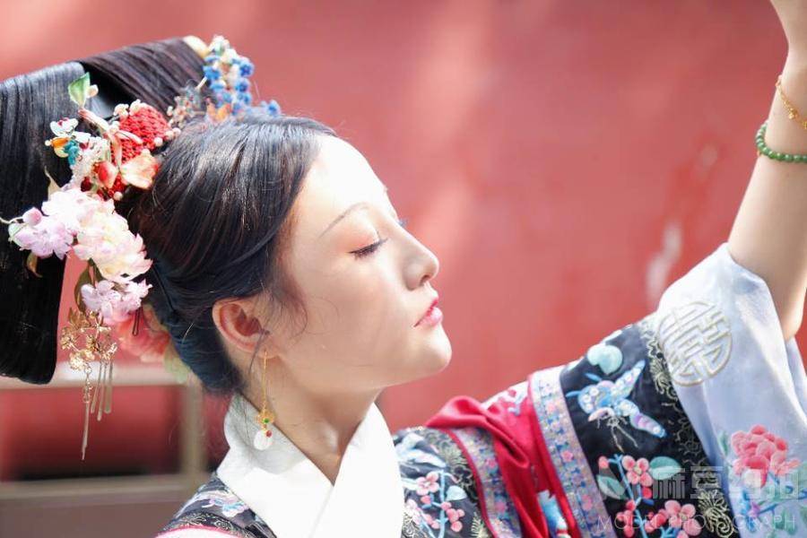 汉服模特