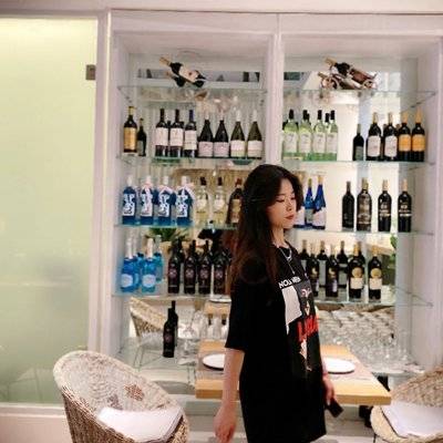黑白模特