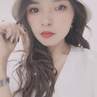黑白模特