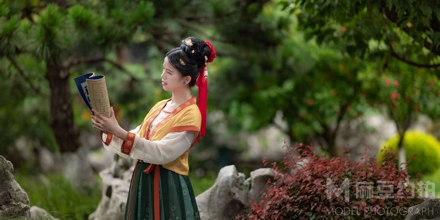 汉服模特