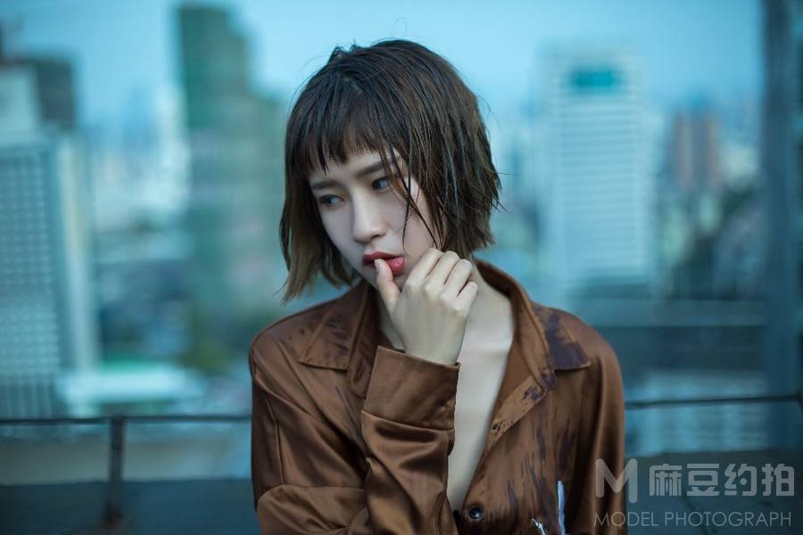 情绪模特