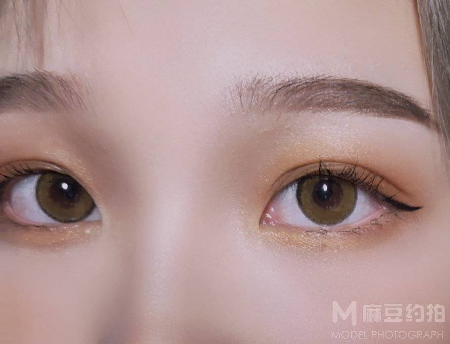 妆容模特