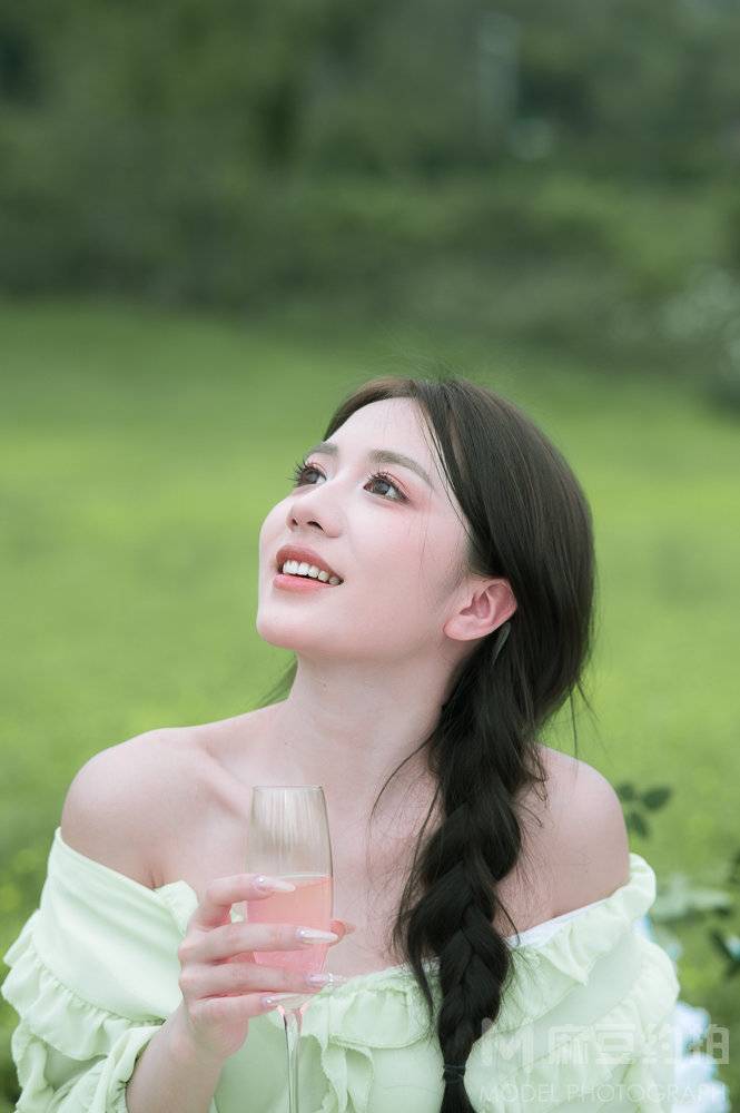 清新模特