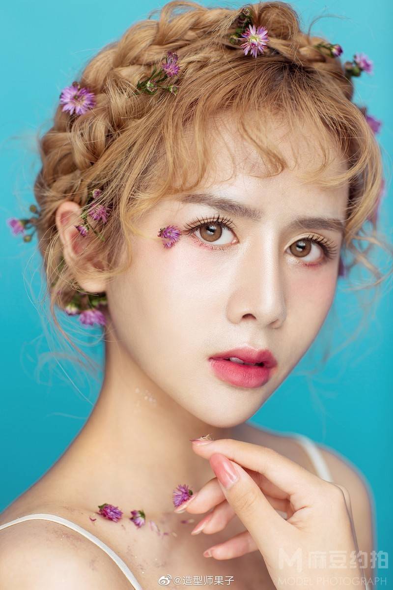 妆容模特