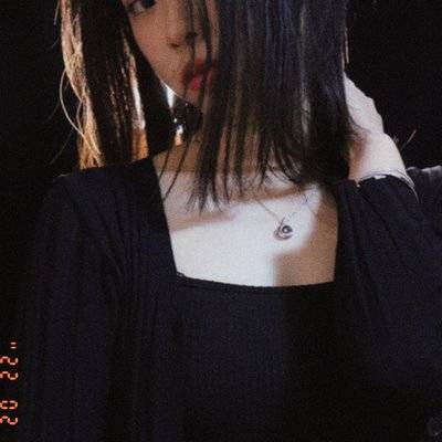 黑白模特