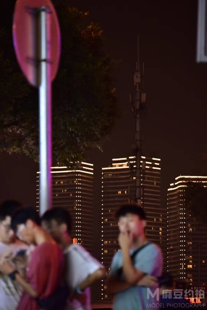 夜景模特