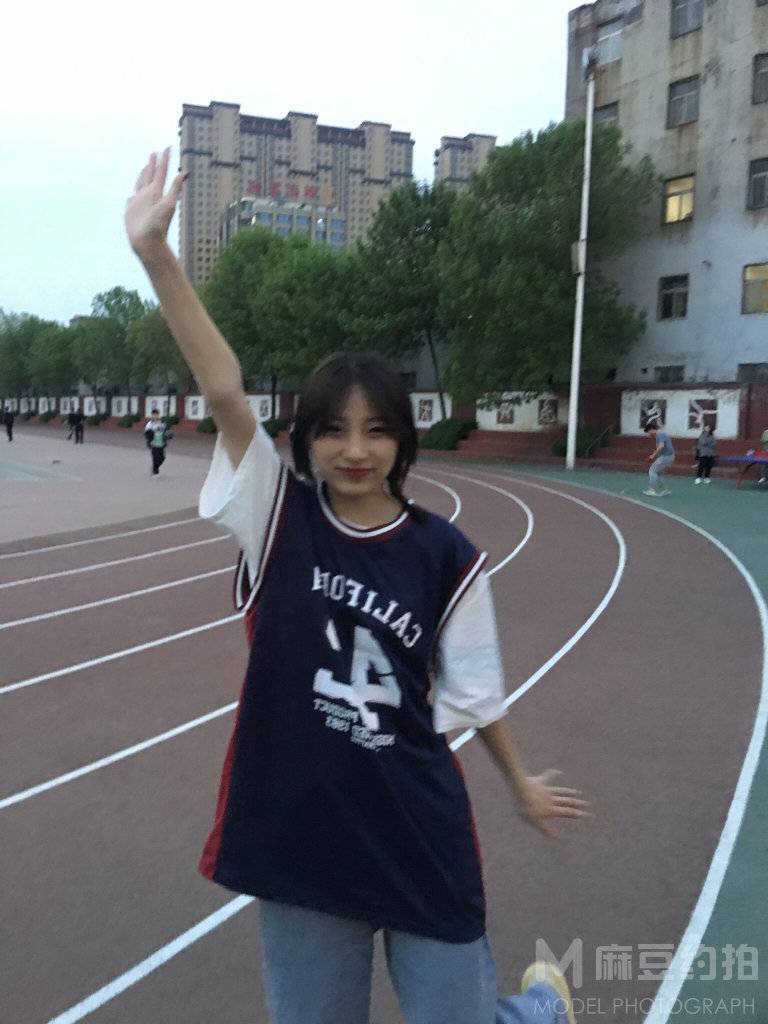 校园模特
