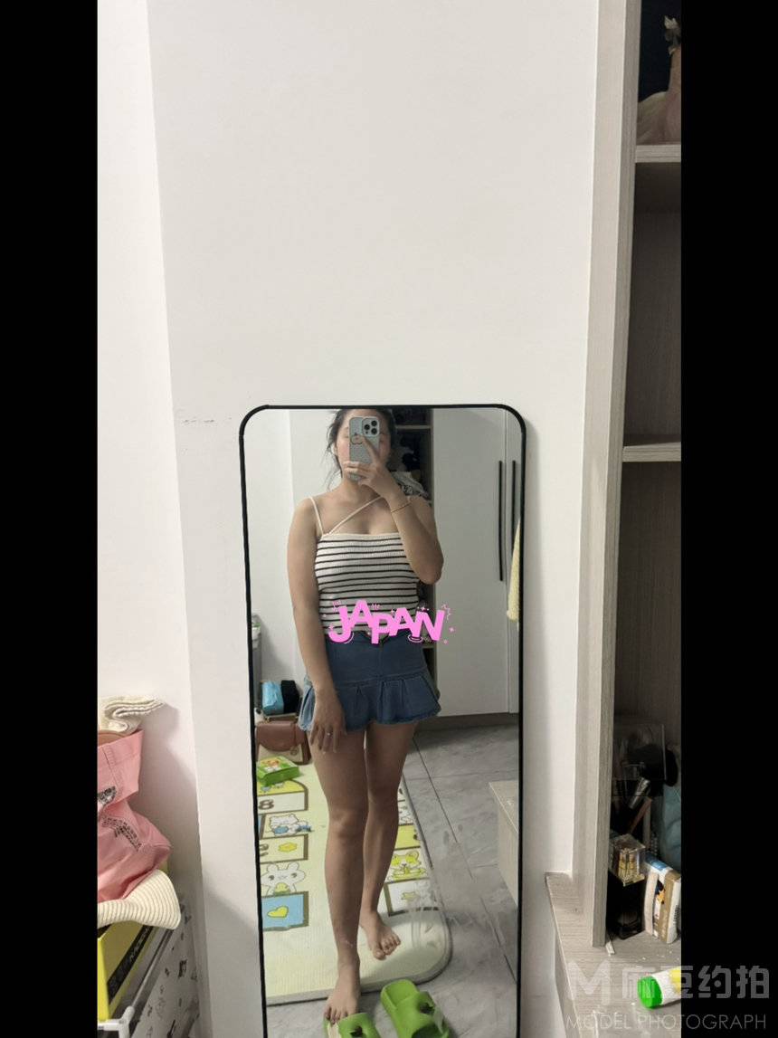 黑白模特
