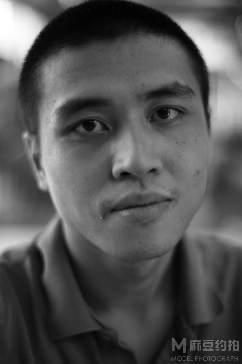 黑白模特