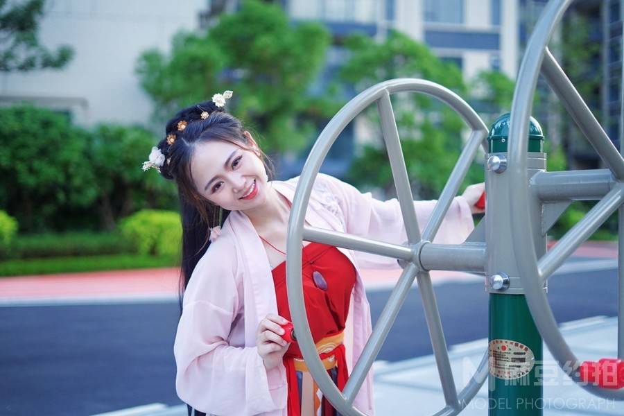 汉服模特