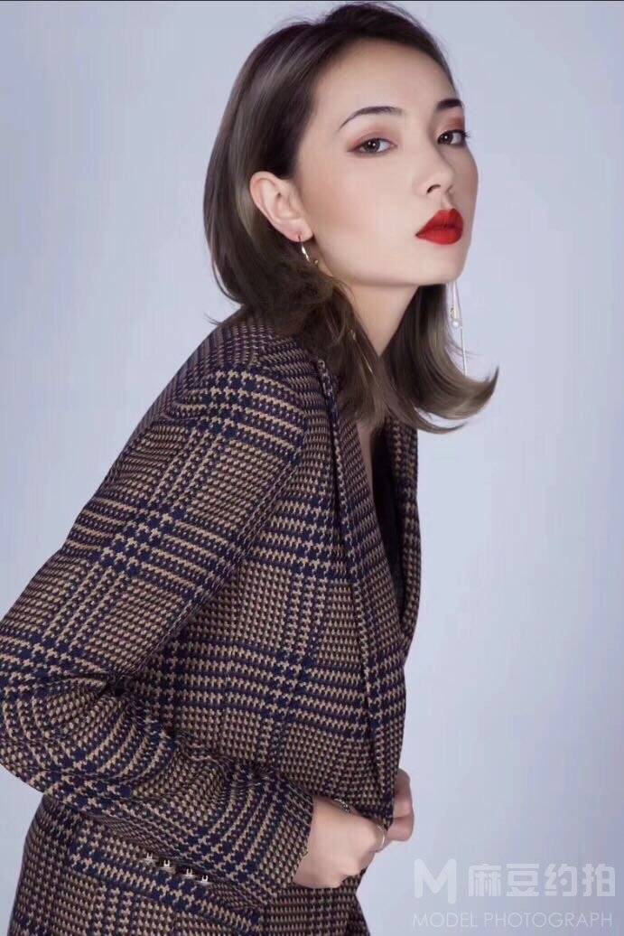 妆容模特