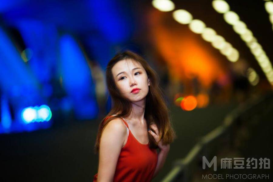 情绪模特