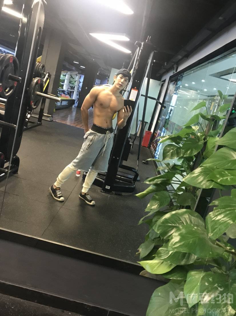 纪实模特