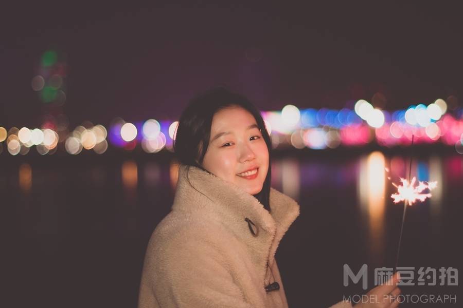 夜景模特