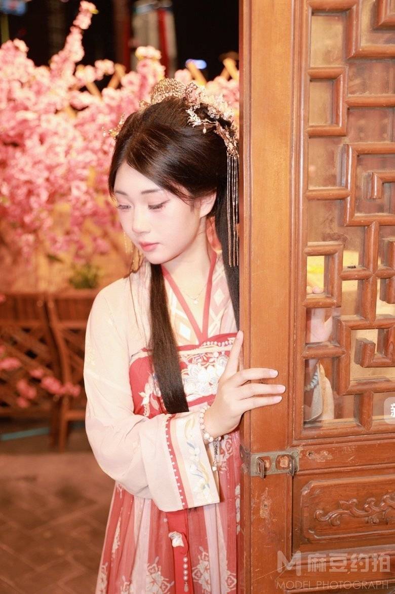 校园模特