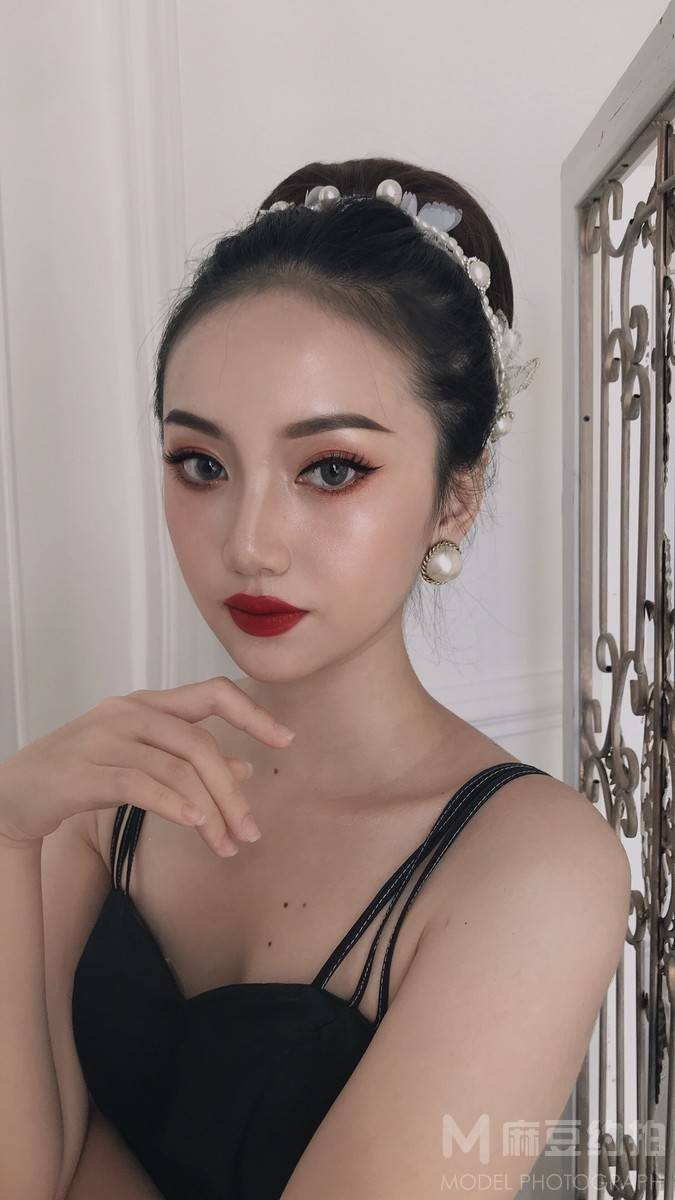 妆容模特
