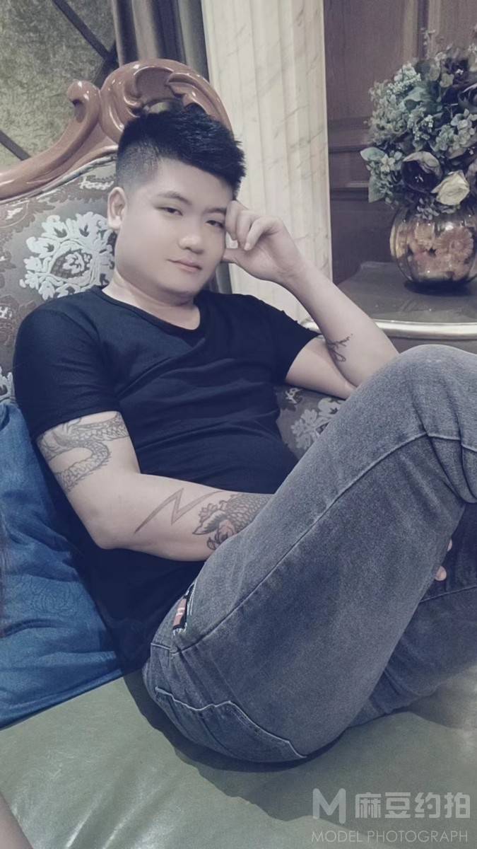 纪实模特