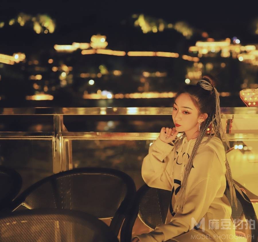 夜景模特